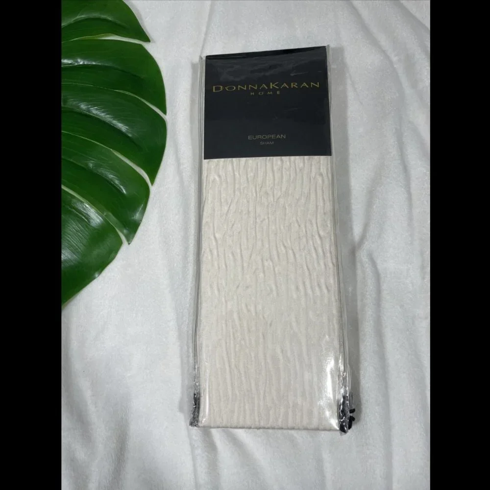 NIB $190 Donna Karan Rhythm [ 1 ] Jacquard Euro Pillow Sham‎